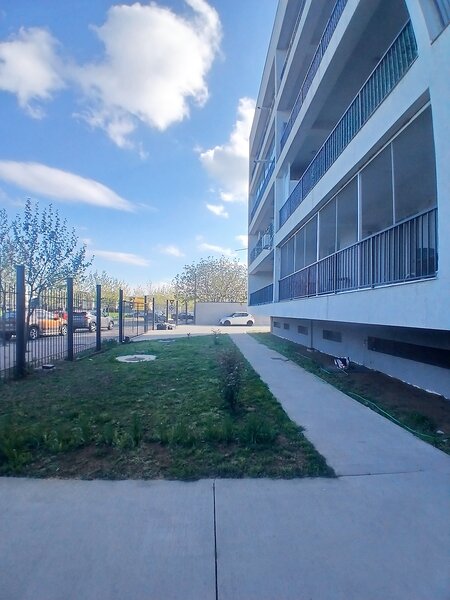 Titan Auchan, Ozana, Parcul Teilor, Boxa depozitare,