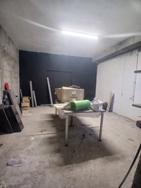 Titan Auchan, Ozana, Parcul Teilor, Boxa depozitare,